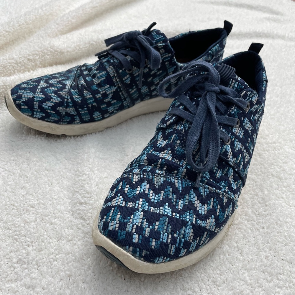 Moving sale - TOMS Sneakers